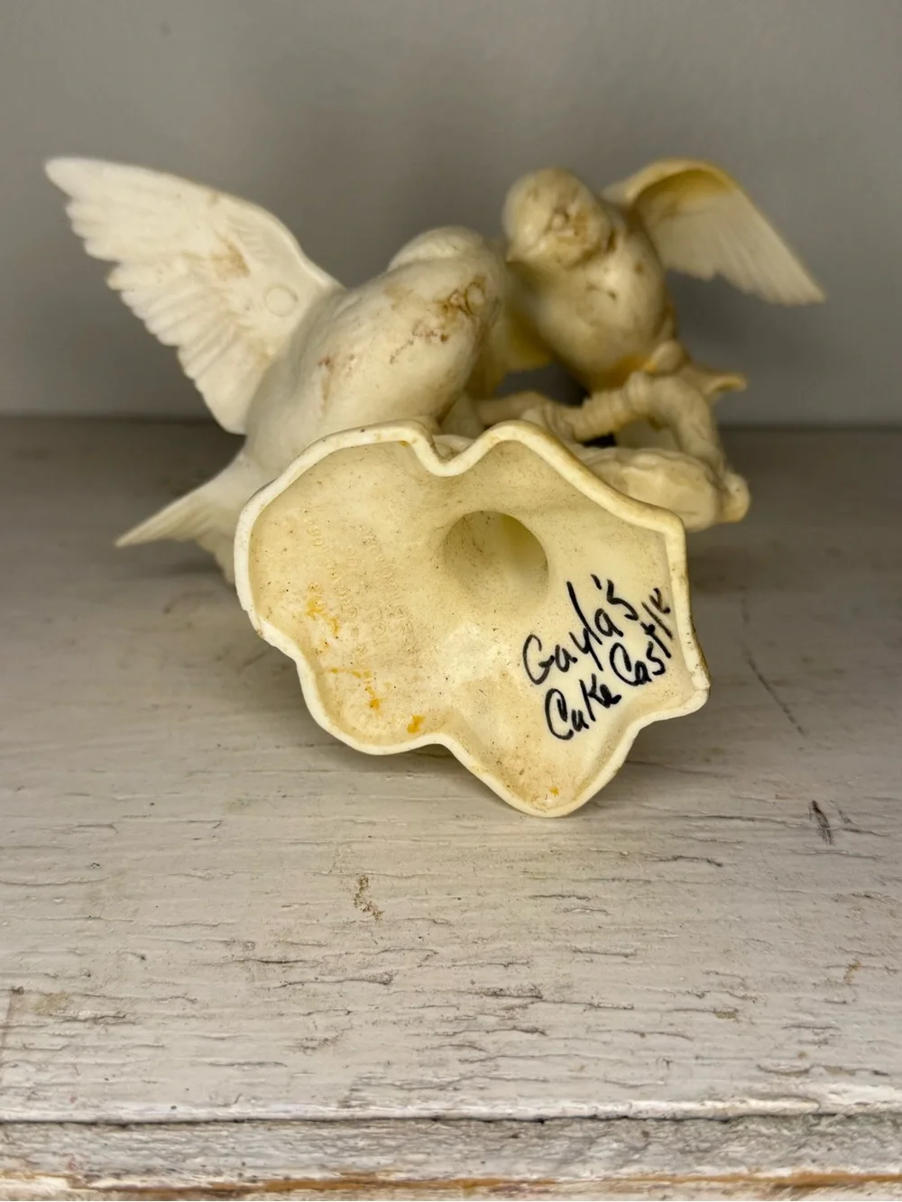 Vintage 1976 Wilton Plastic Wedding Cake Topper Kissing Birds, Love Birds Doves